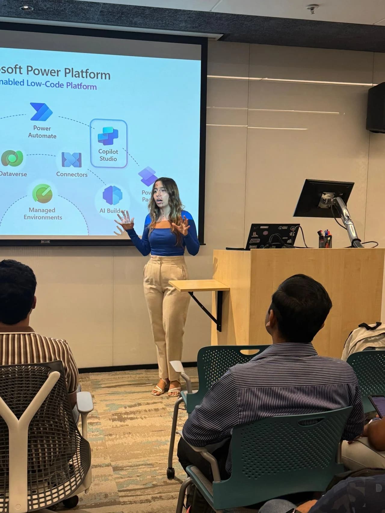 Saumya Smriti presenting a Microsoft Power Platform session.